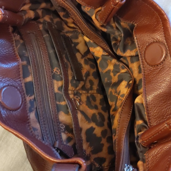 B makowsky buttery soft brown shoulder bag - Picture 4 of 8